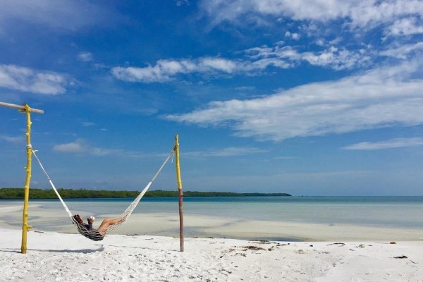 fasilitas Paket Satu Hari Pulau Leebong Belitung